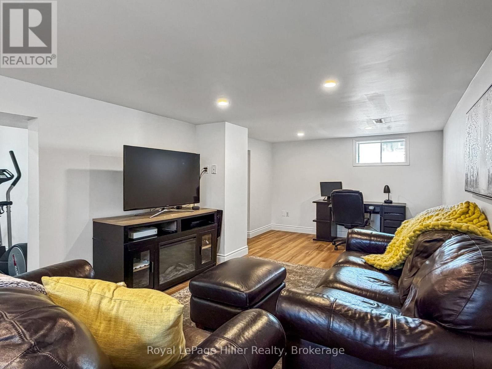 34 ARDEN PARK Image 37