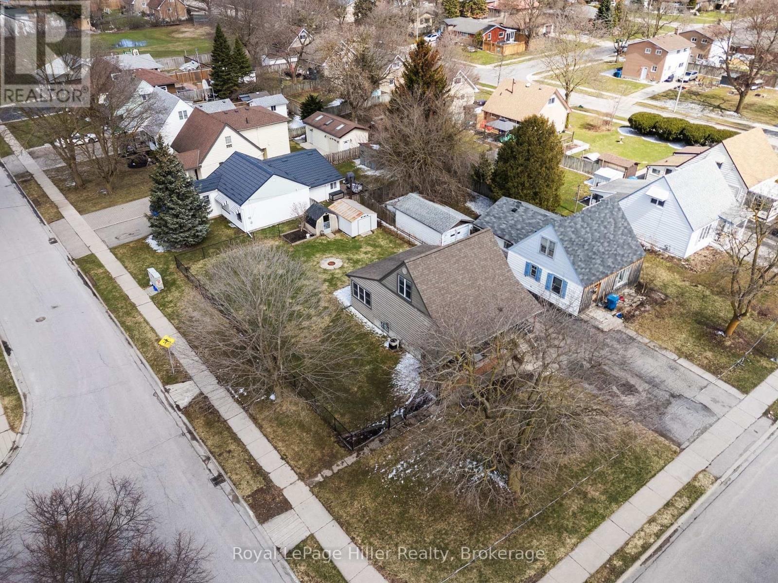 34 ARDEN PARK Image 40