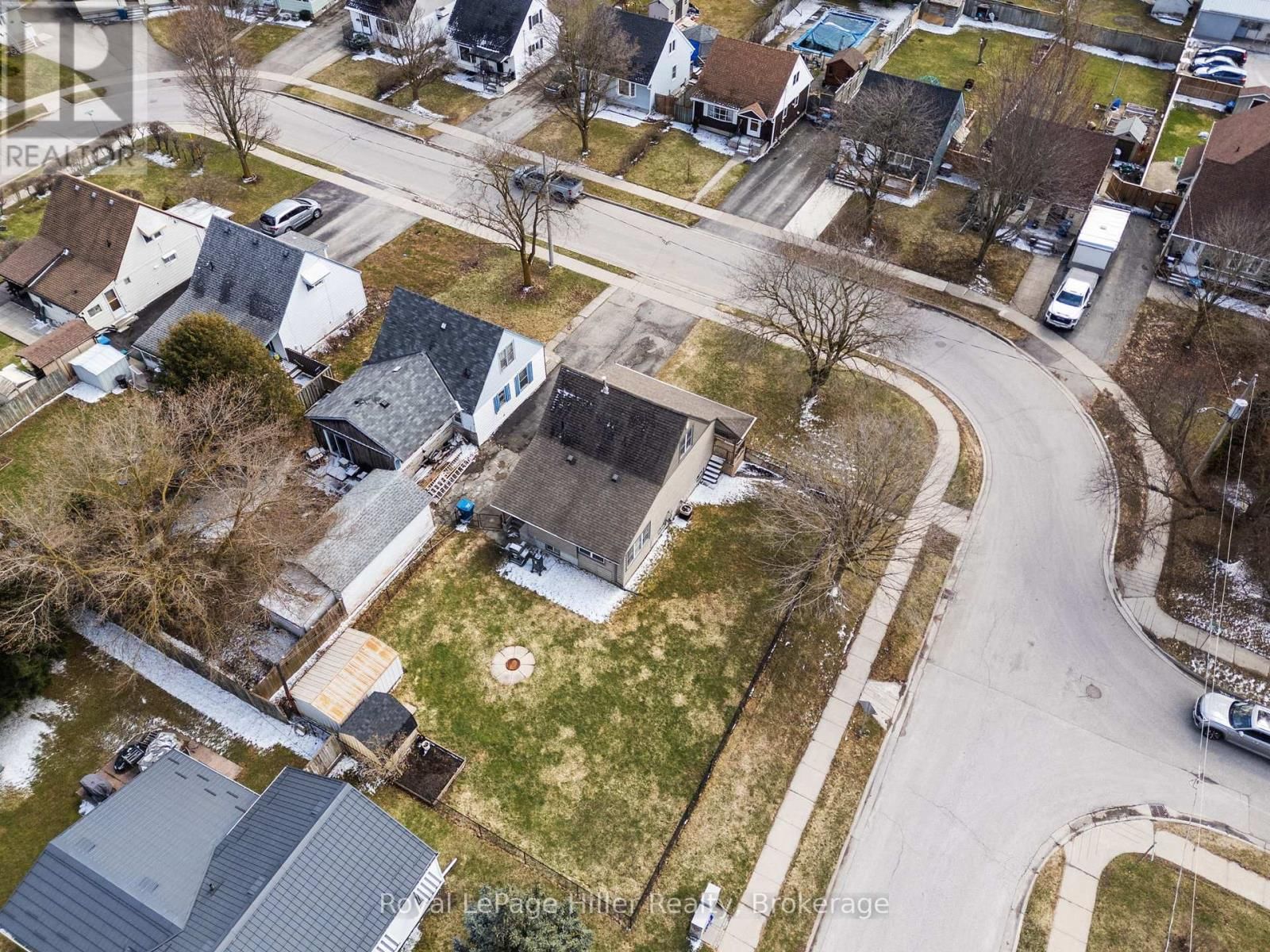 34 ARDEN PARK Image 42