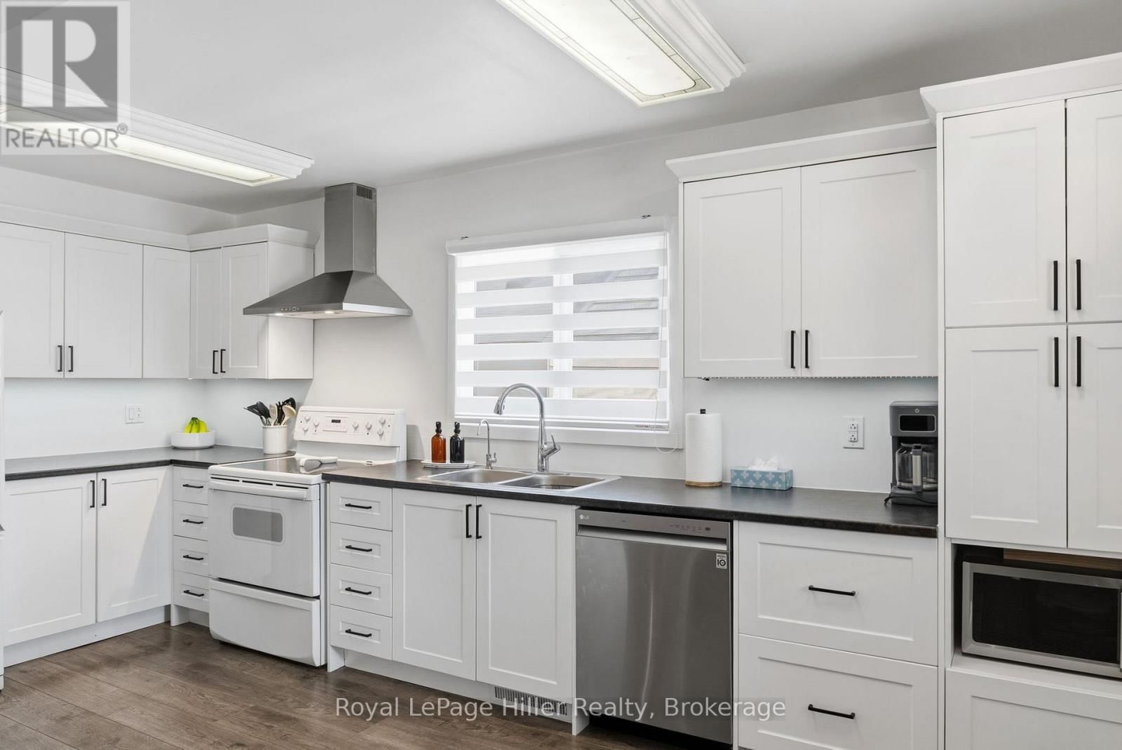 34 ARDEN PARK Image 8