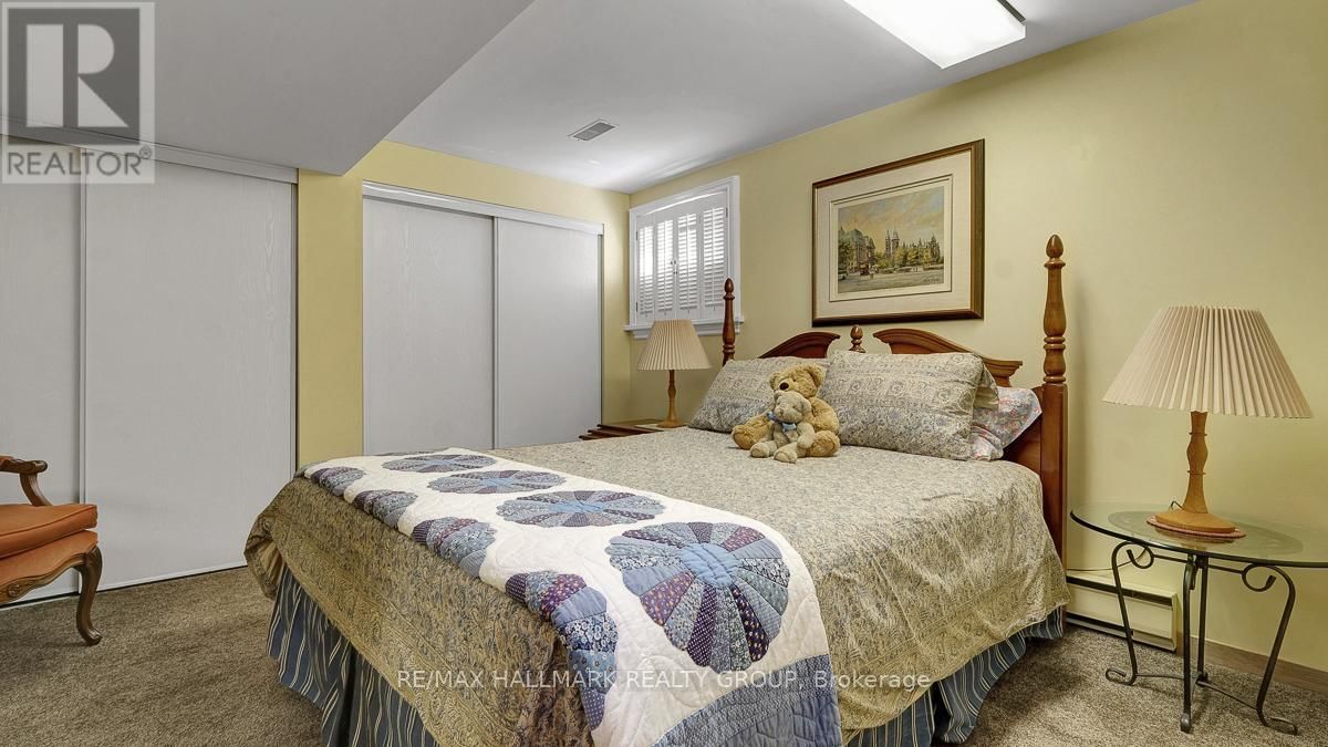 12 WOODHILL CRESCENT Image 31