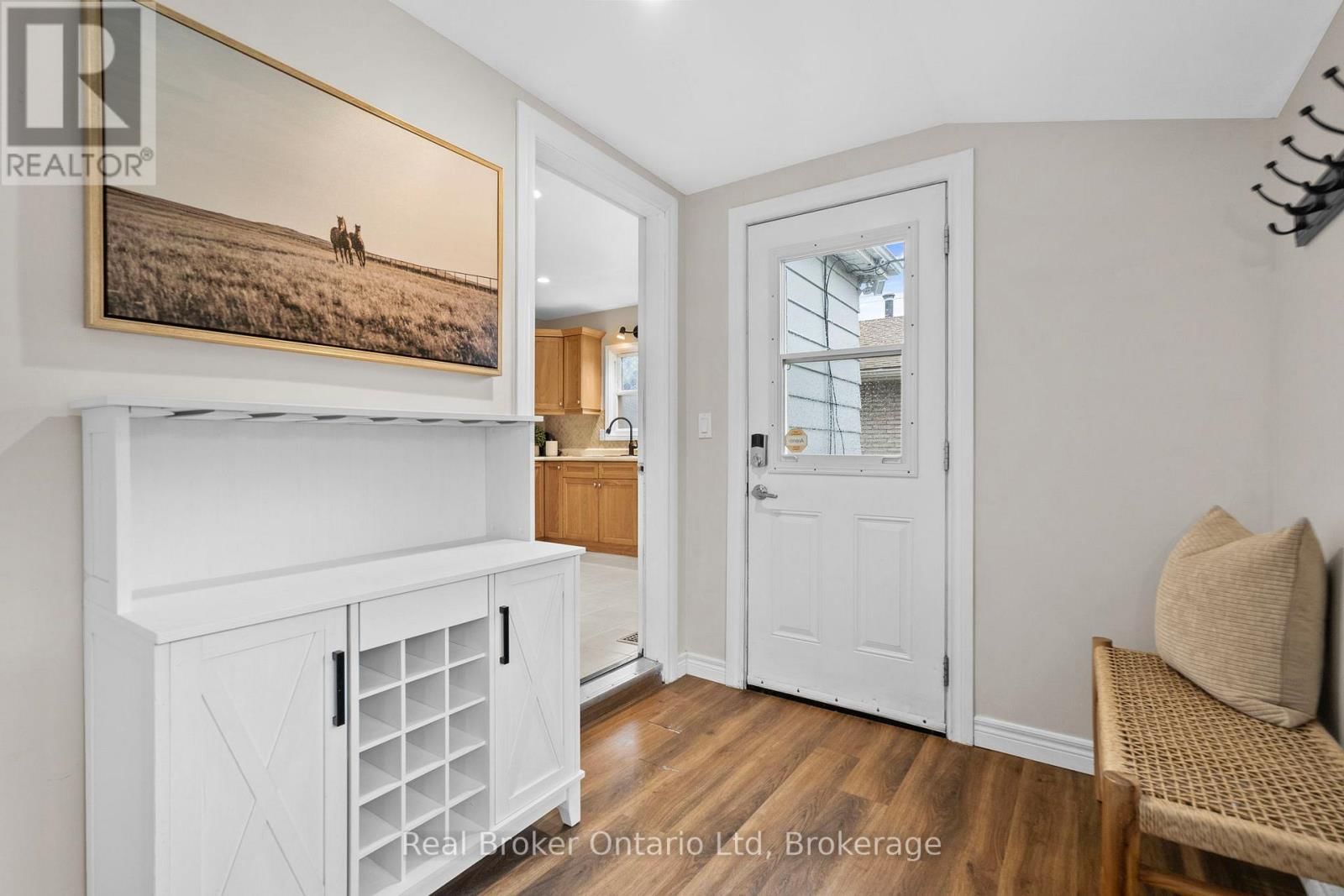 196 IVON AVENUE Image 14