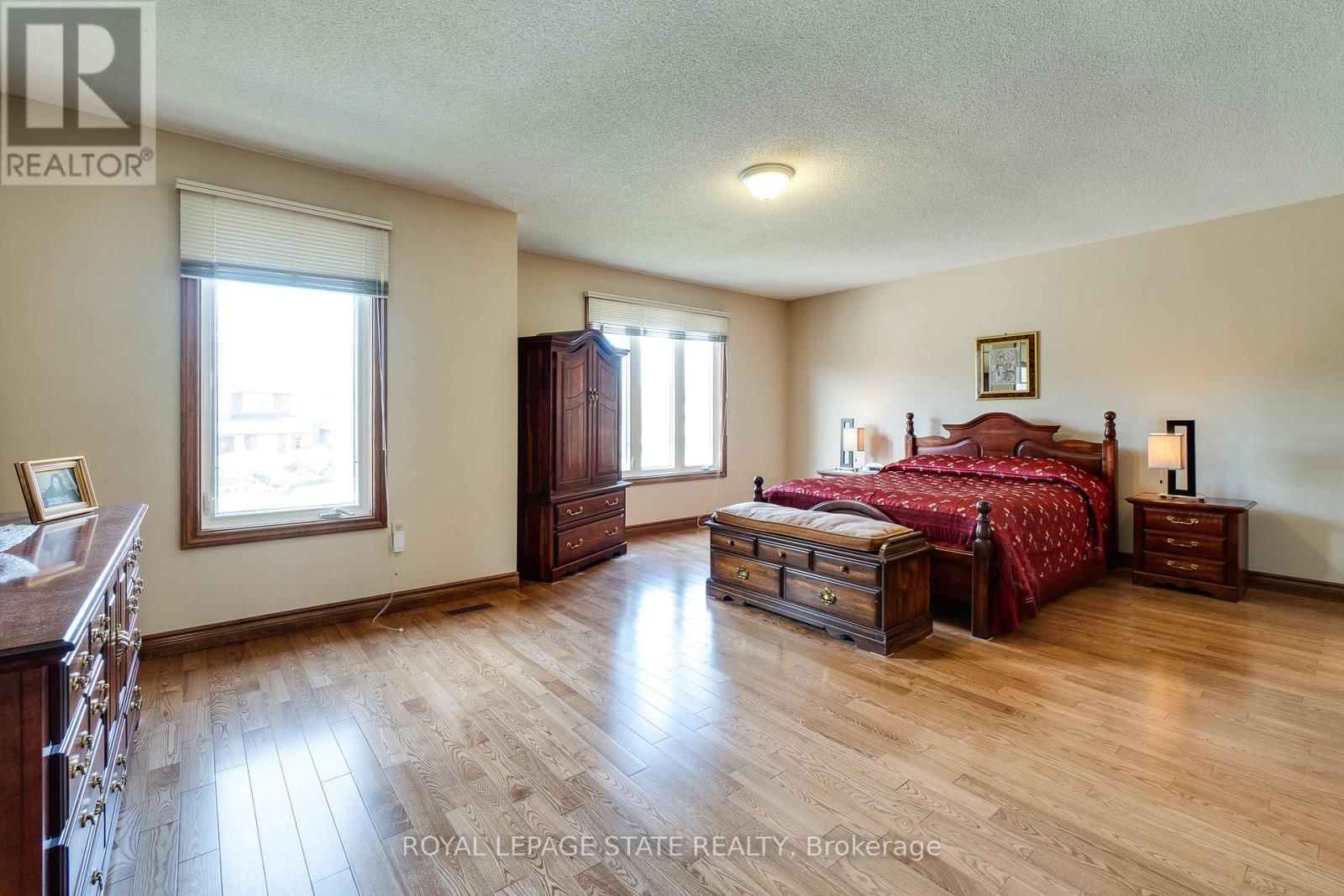 137 NATIONAL DRIVE Image 32