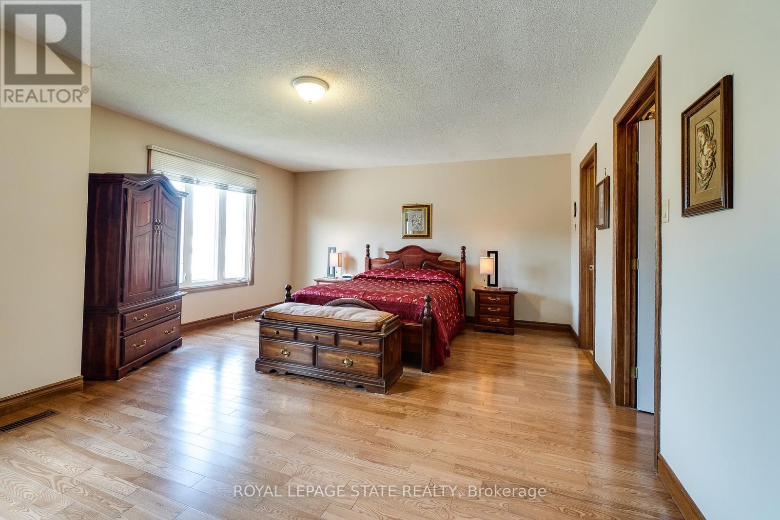 137 NATIONAL DRIVE Image 33