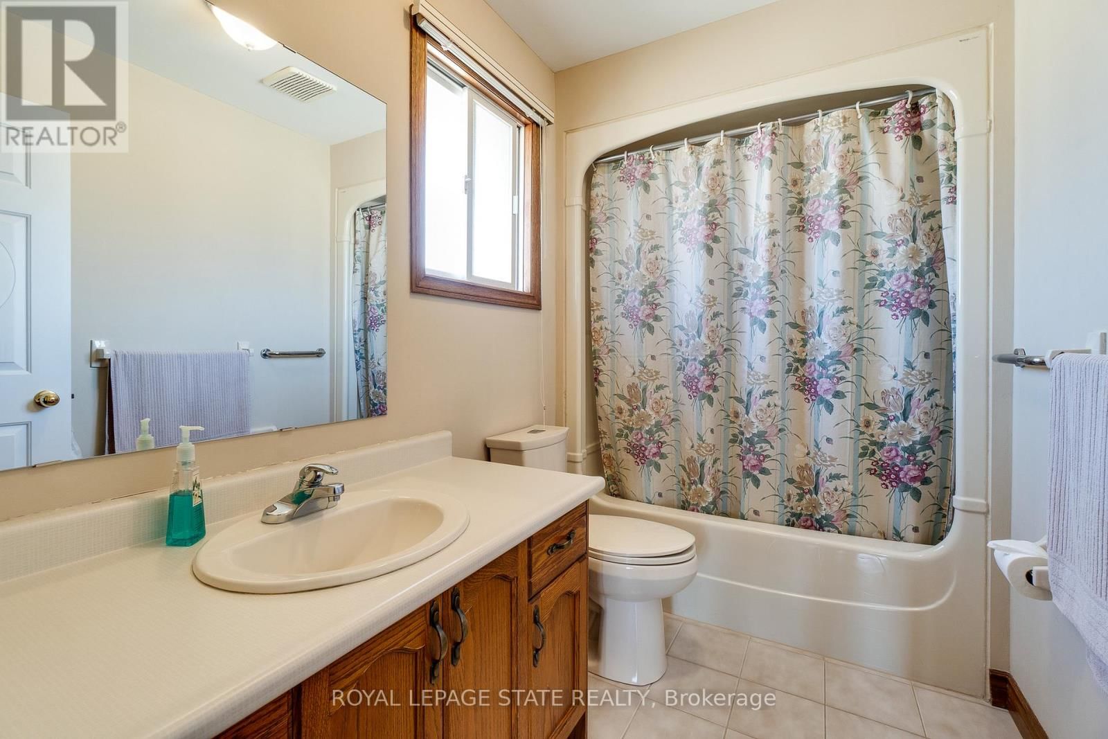 137 NATIONAL DRIVE Image 36