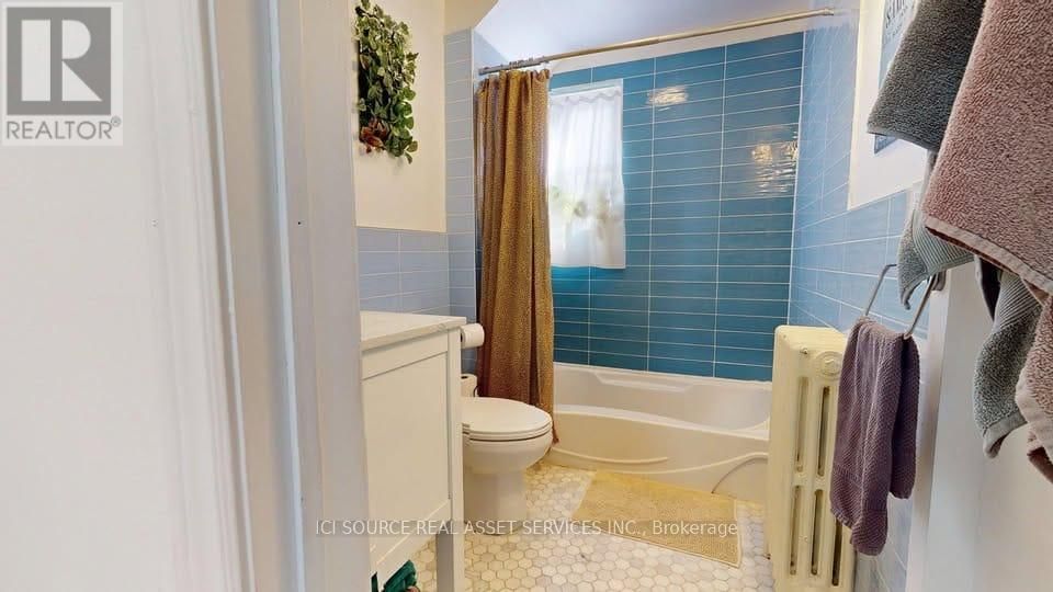 132 FERGUSON AVENUE NORTH Image 16