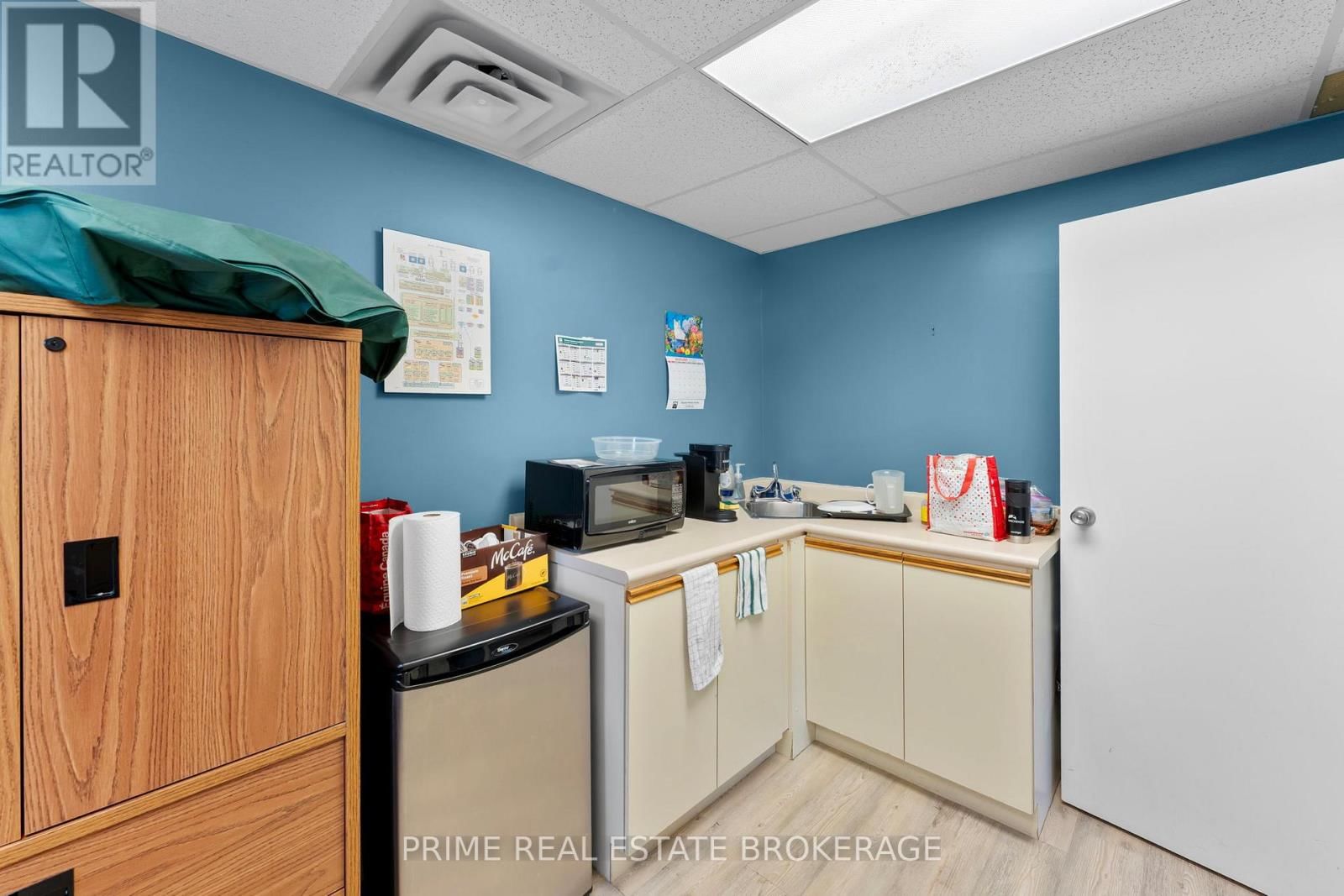 580 WATERLOO STREET Image 21