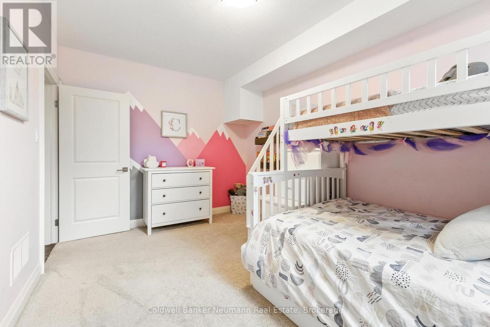 45 AMALIA CRESCENT Image 30