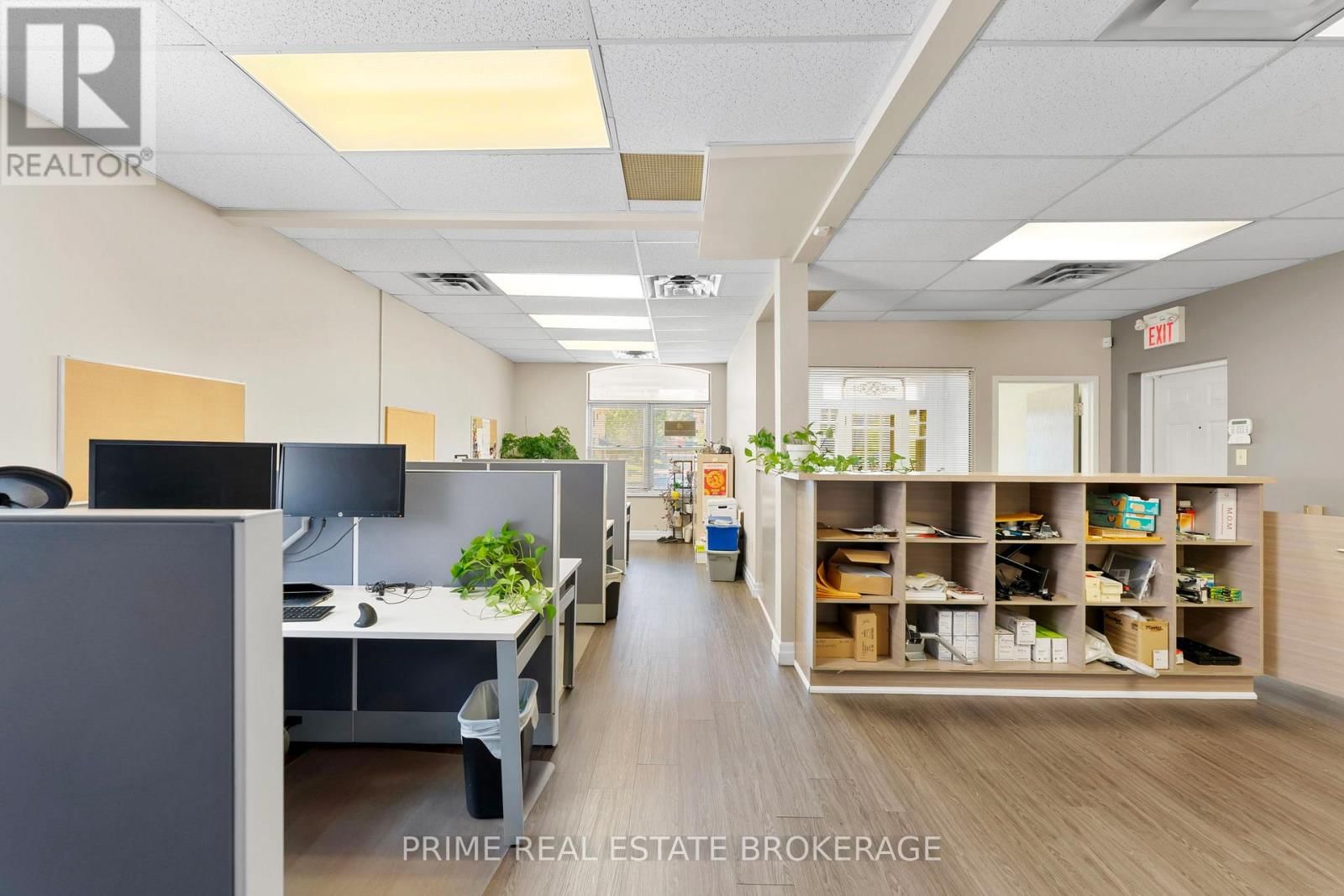 580 WATERLOO STREET Image 11