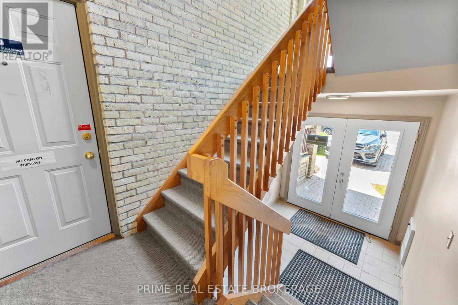 580 WATERLOO STREET Image 13