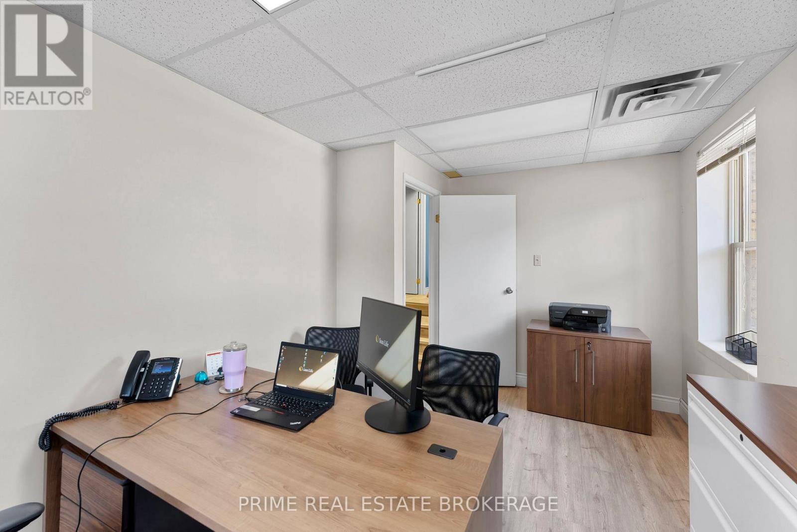 580 WATERLOO STREET Image 19