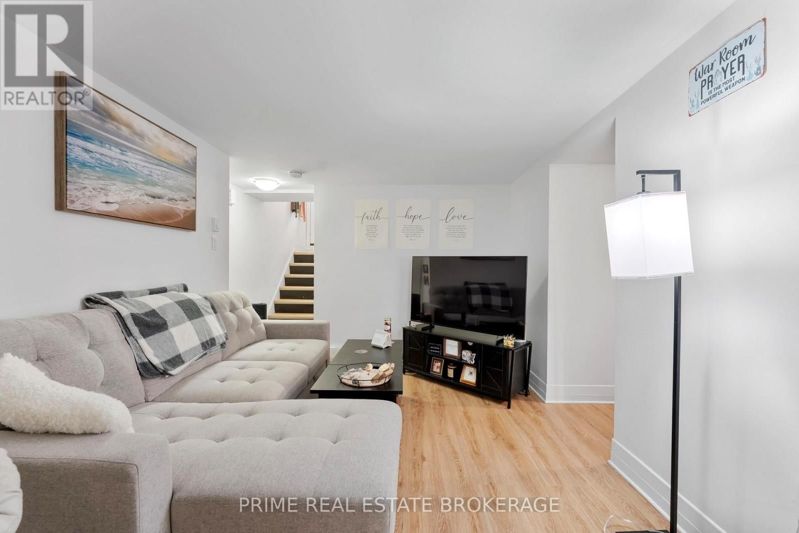 580 WATERLOO STREET Image 28