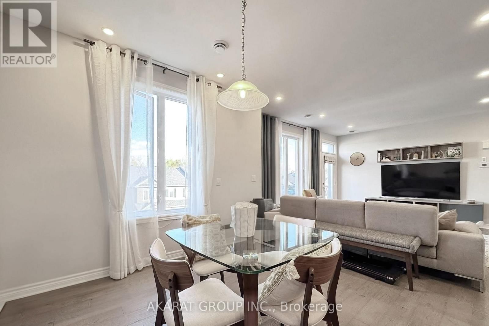 G-725 DEARBORN PRIVATE Image 13