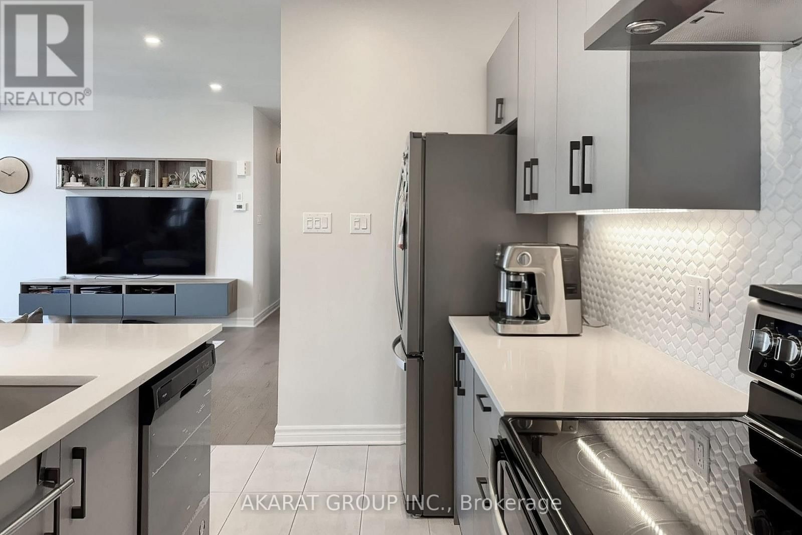 G-725 DEARBORN PRIVATE Image 16