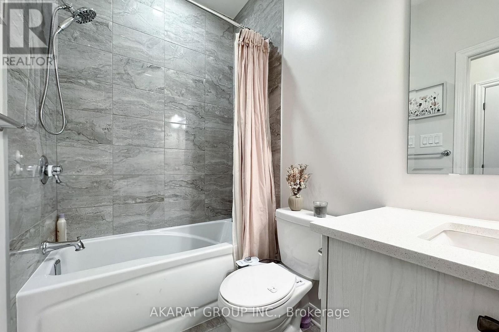 G-725 DEARBORN PRIVATE Image 23