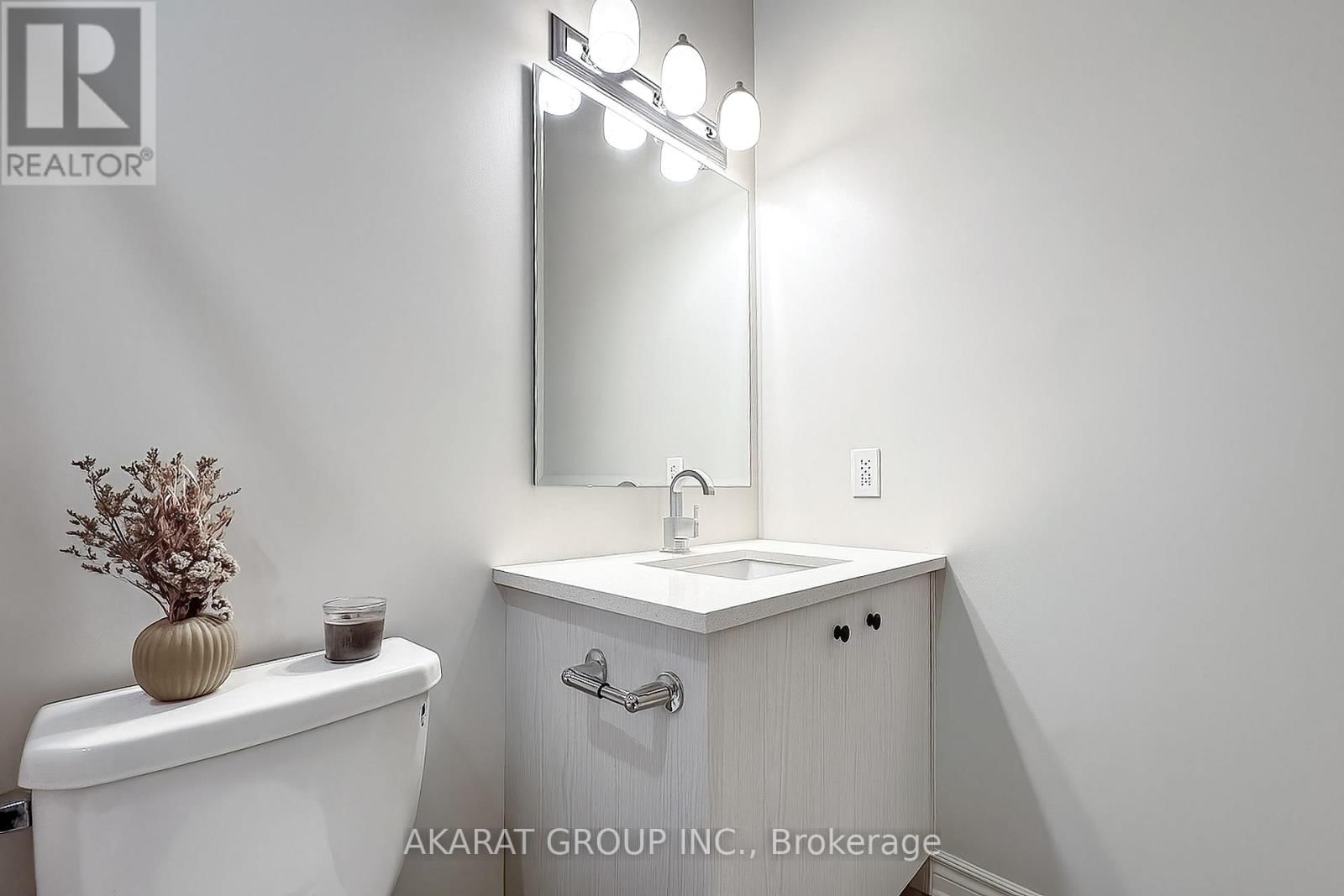 G-725 DEARBORN PRIVATE Image 24