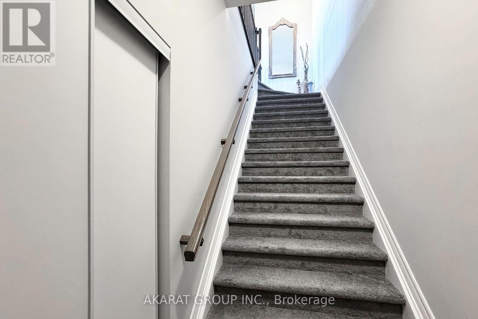 G-725 DEARBORN PRIVATE Image 7