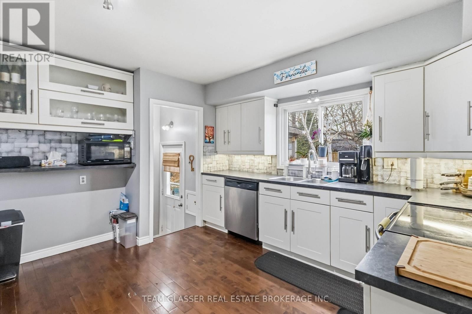 362 CHIPPENDALE CRESCENT Image 24