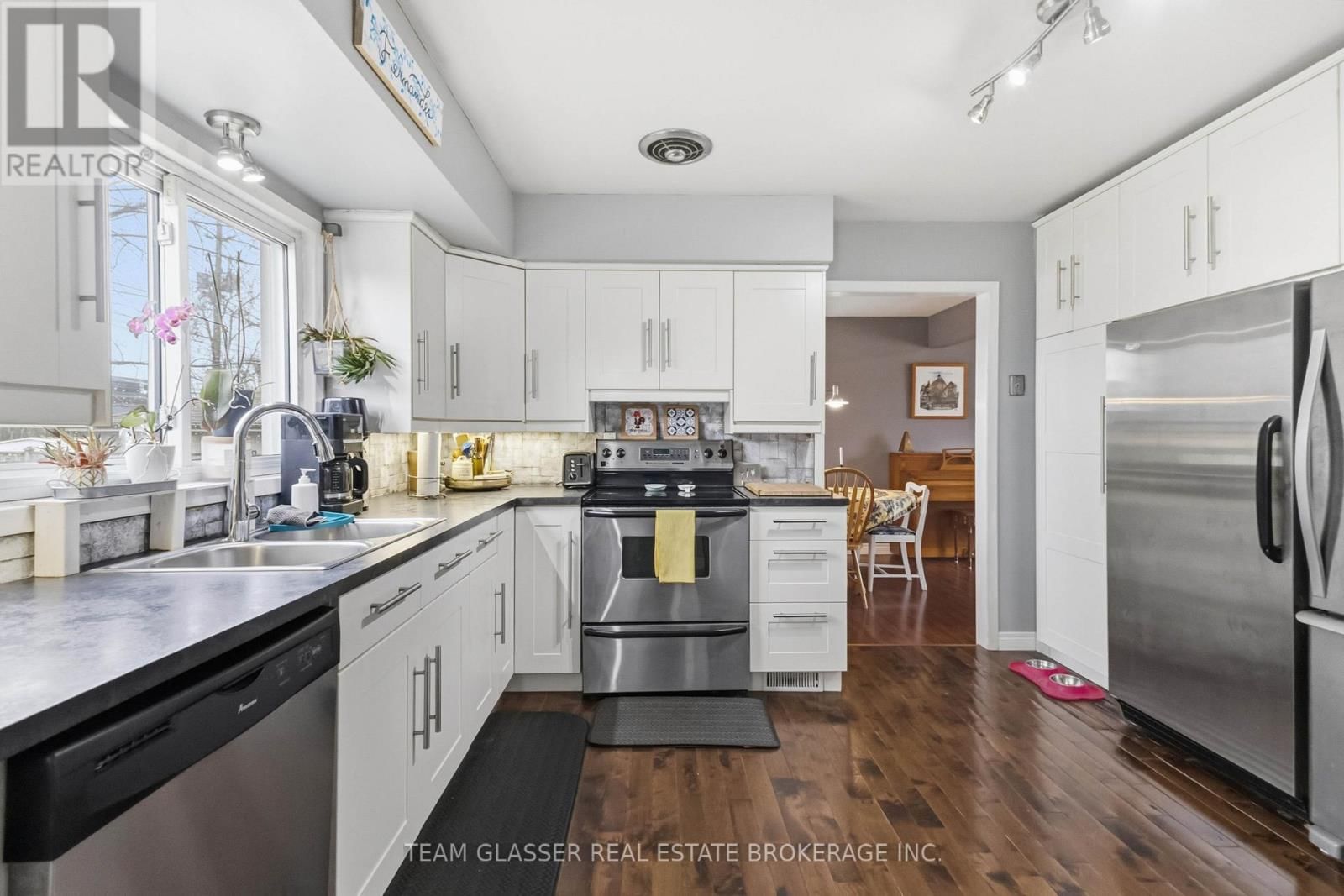 362 CHIPPENDALE CRESCENT Image 26