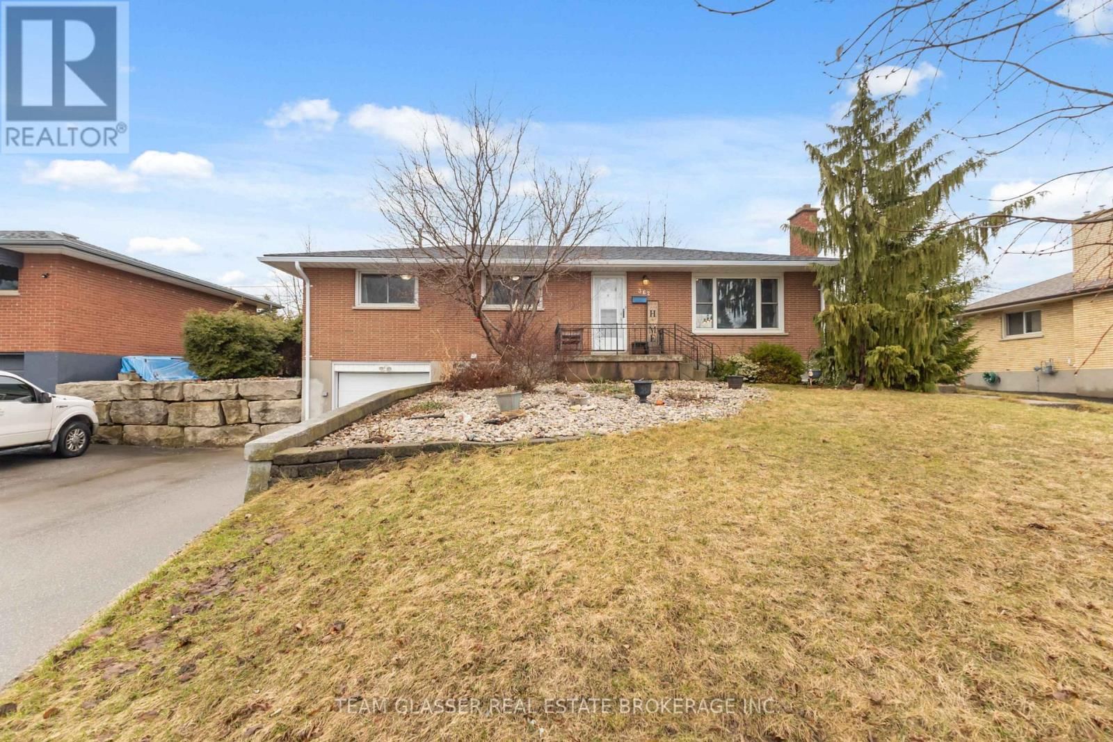 362 CHIPPENDALE CRESCENT Image 3