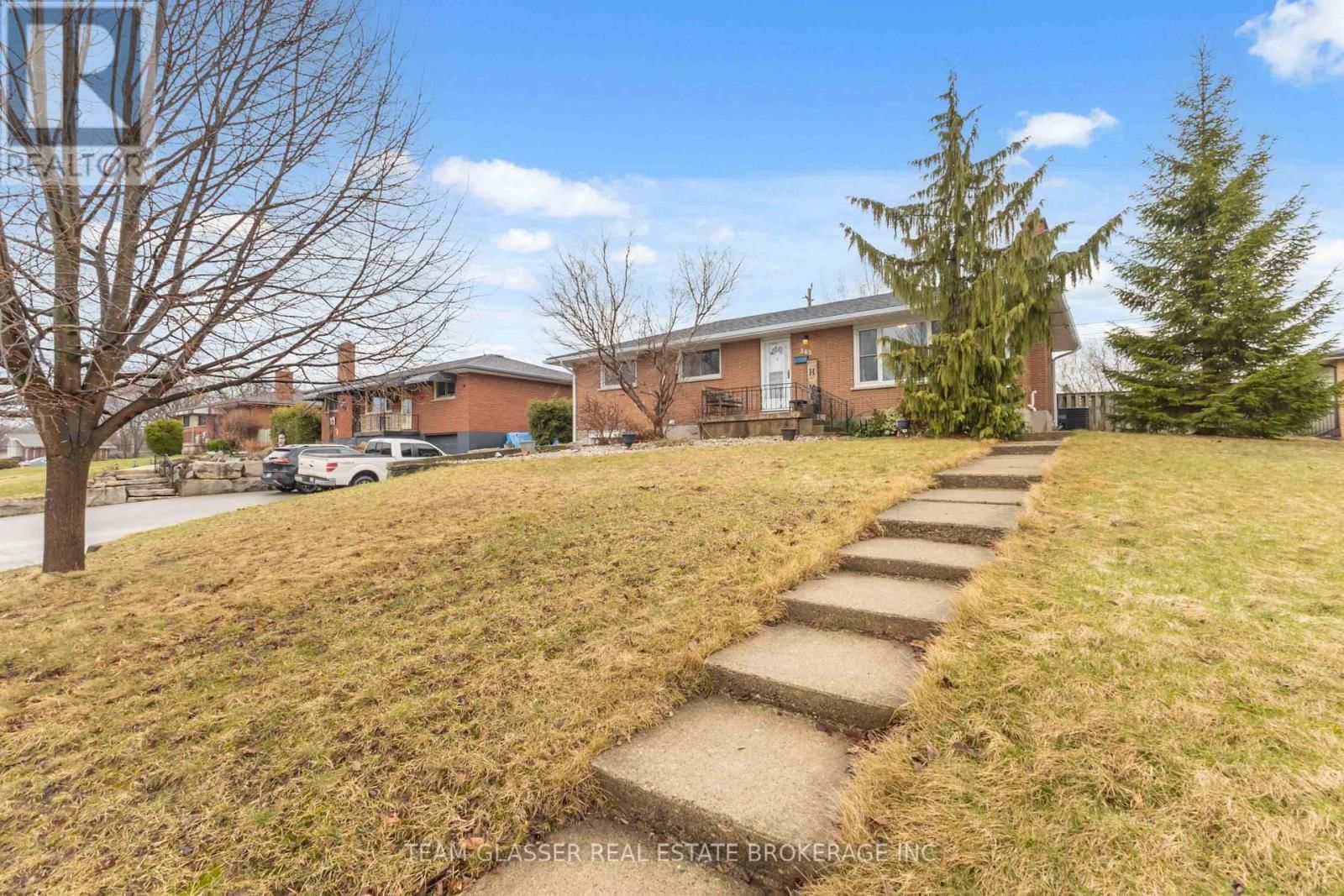 362 CHIPPENDALE CRESCENT Image 8