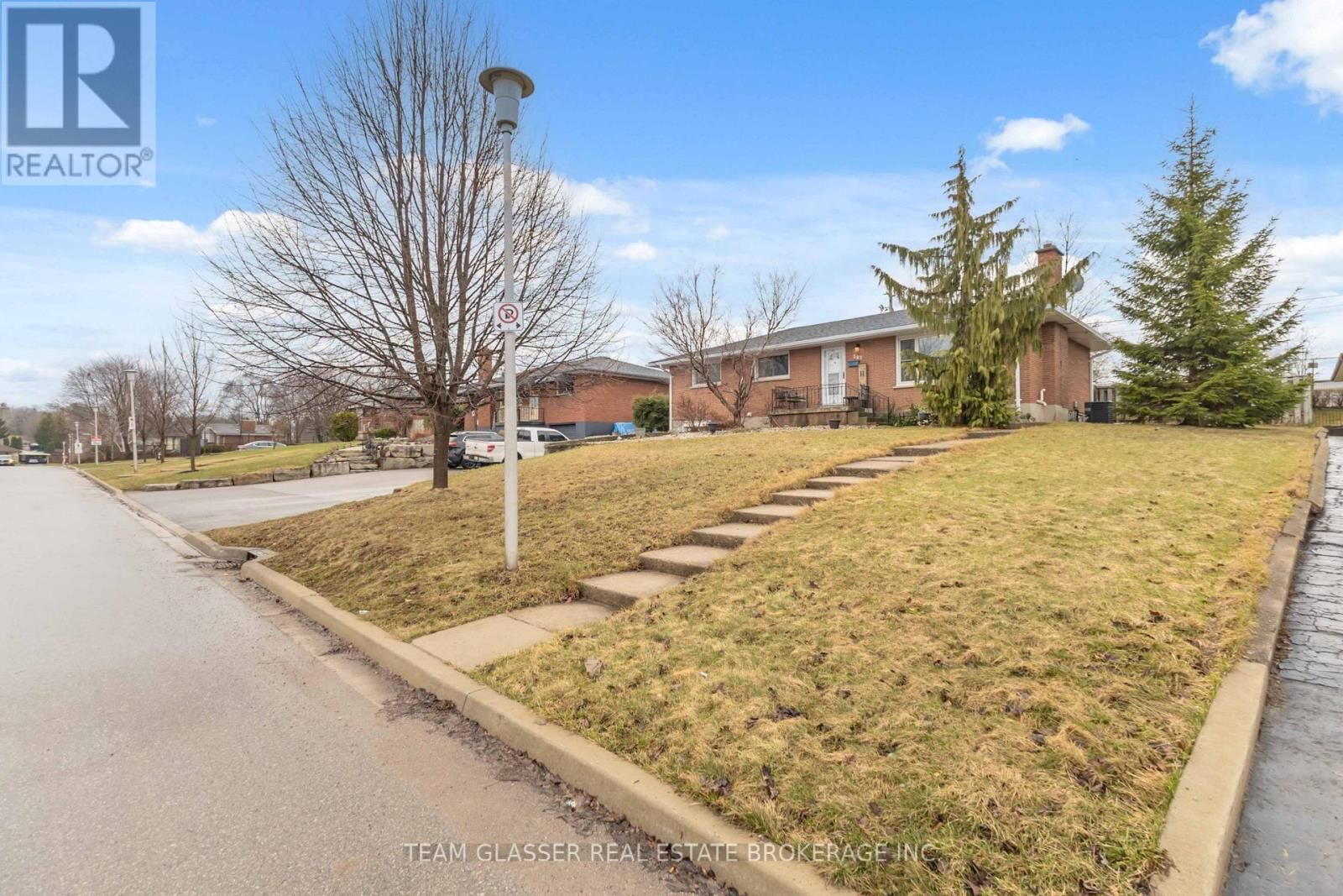 362 CHIPPENDALE CRESCENT Image 9