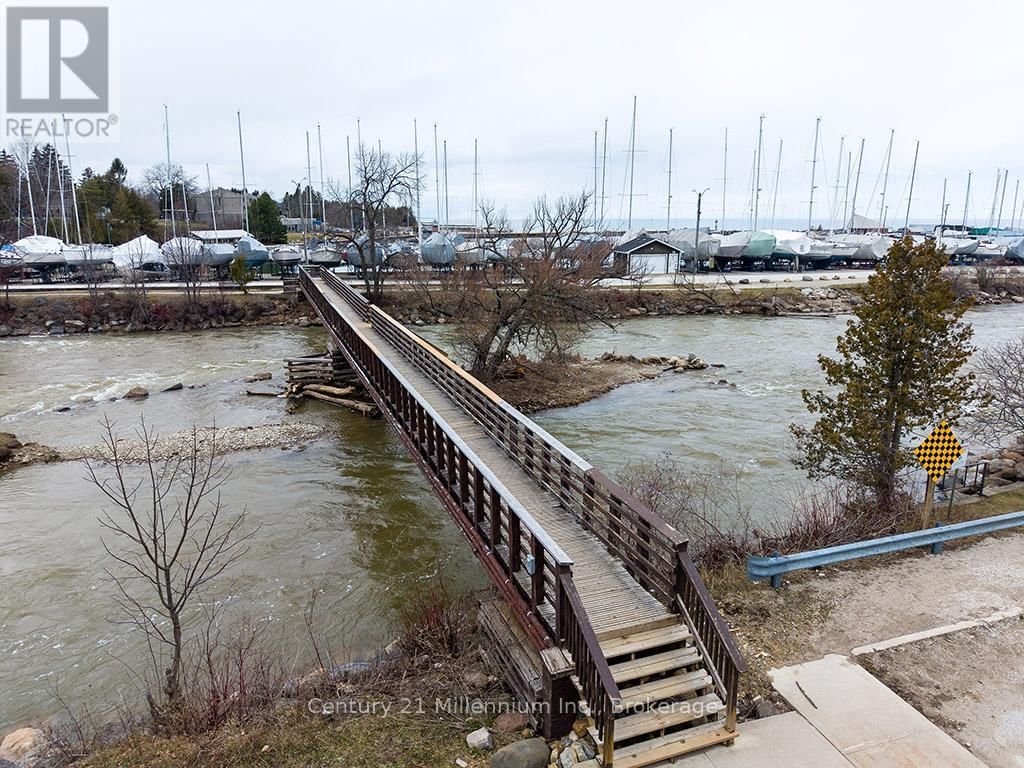 407 - 10 BAY STREET EAST Image 27