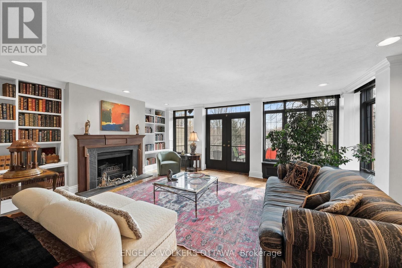 105 STANLEY AVENUE Image 17