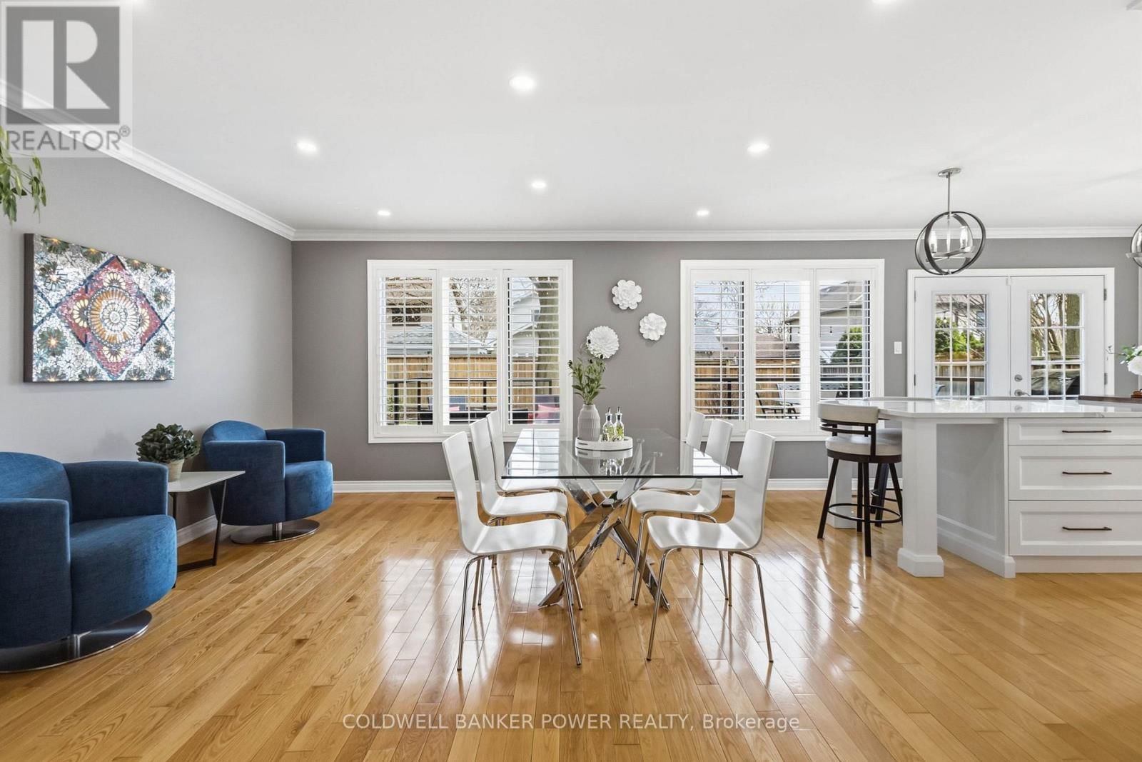 144 JENNIFER CRESCENT Image 12