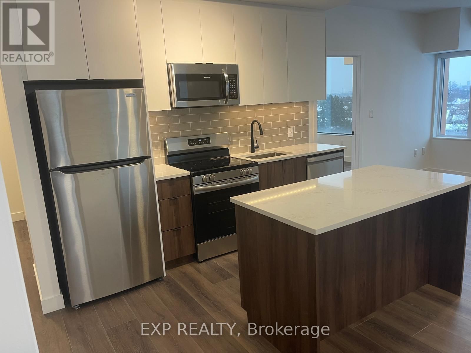 513 - 1600 JAMES NAISMITH DRIVE Image 8