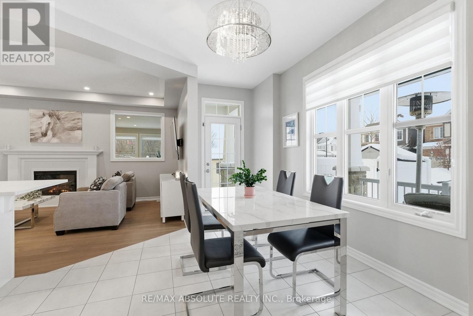 160 DAMSELFLY WAY Image 5