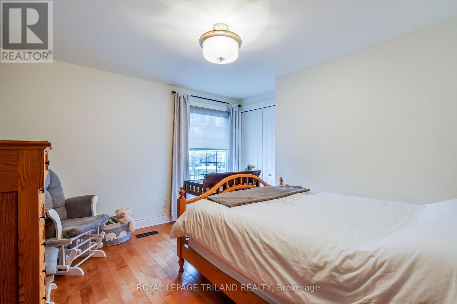 27 CHEROKEE ROAD Image 24