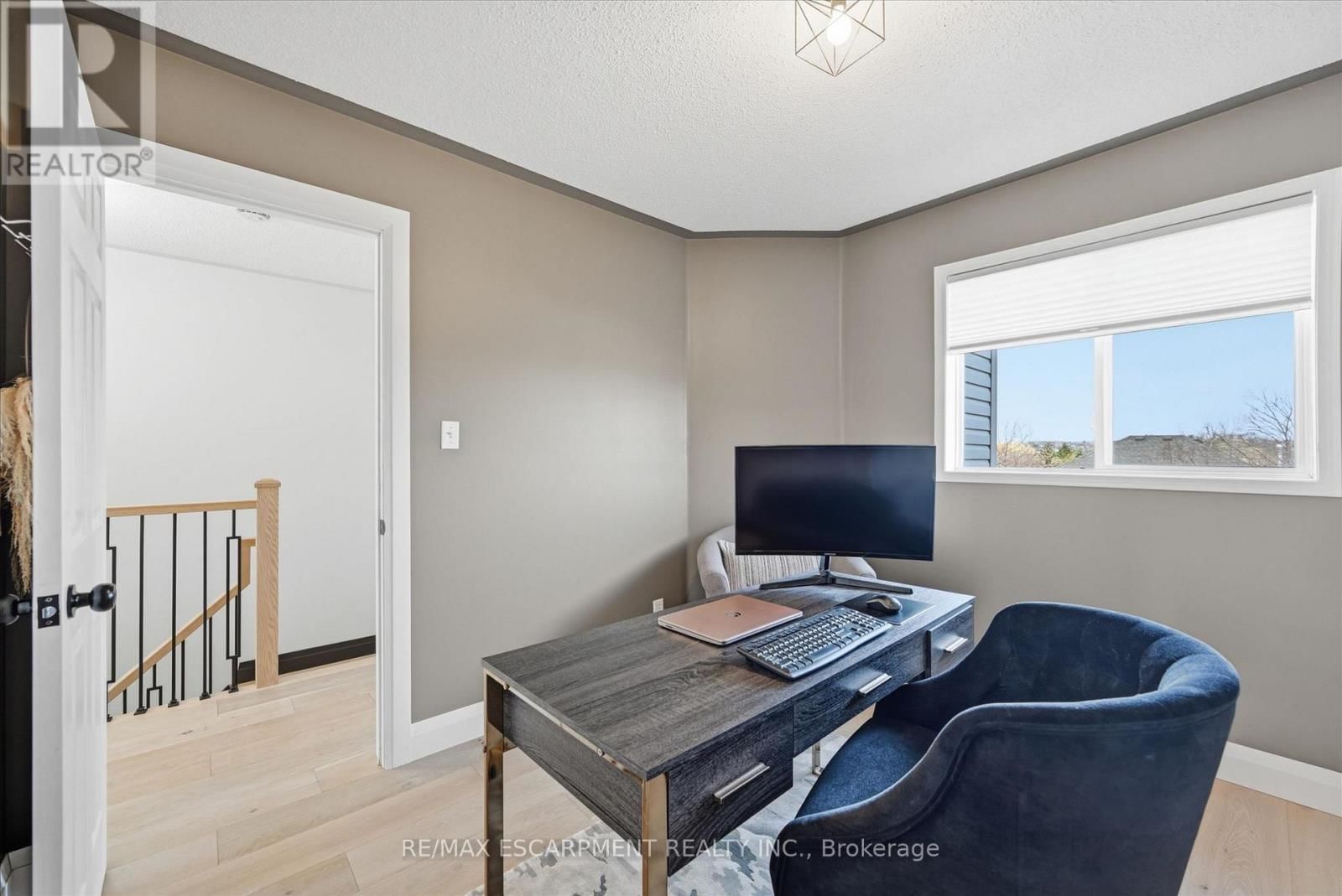 17 FENWICK PLACE Image 27