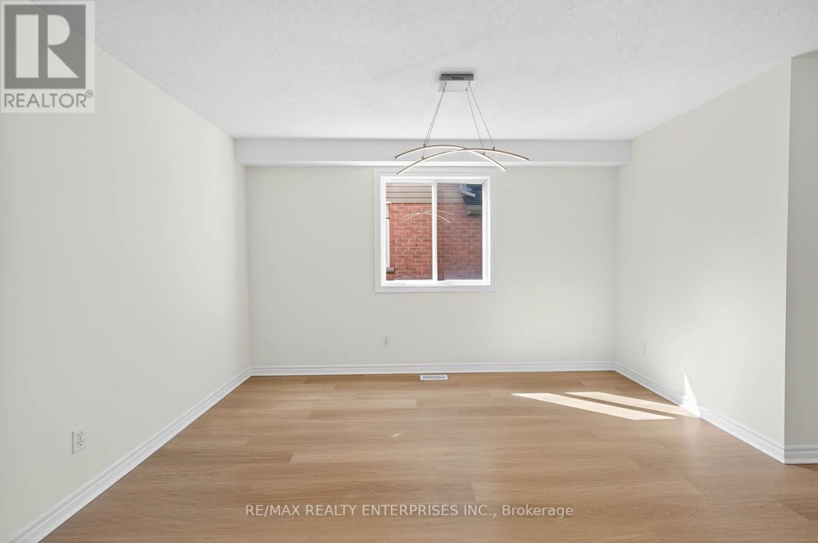 19 MIDANBURY WAY Image 5