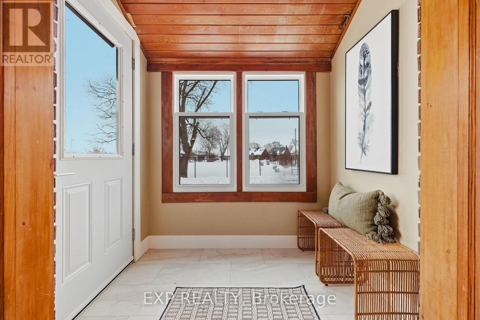 999 VINE STREET Image 10