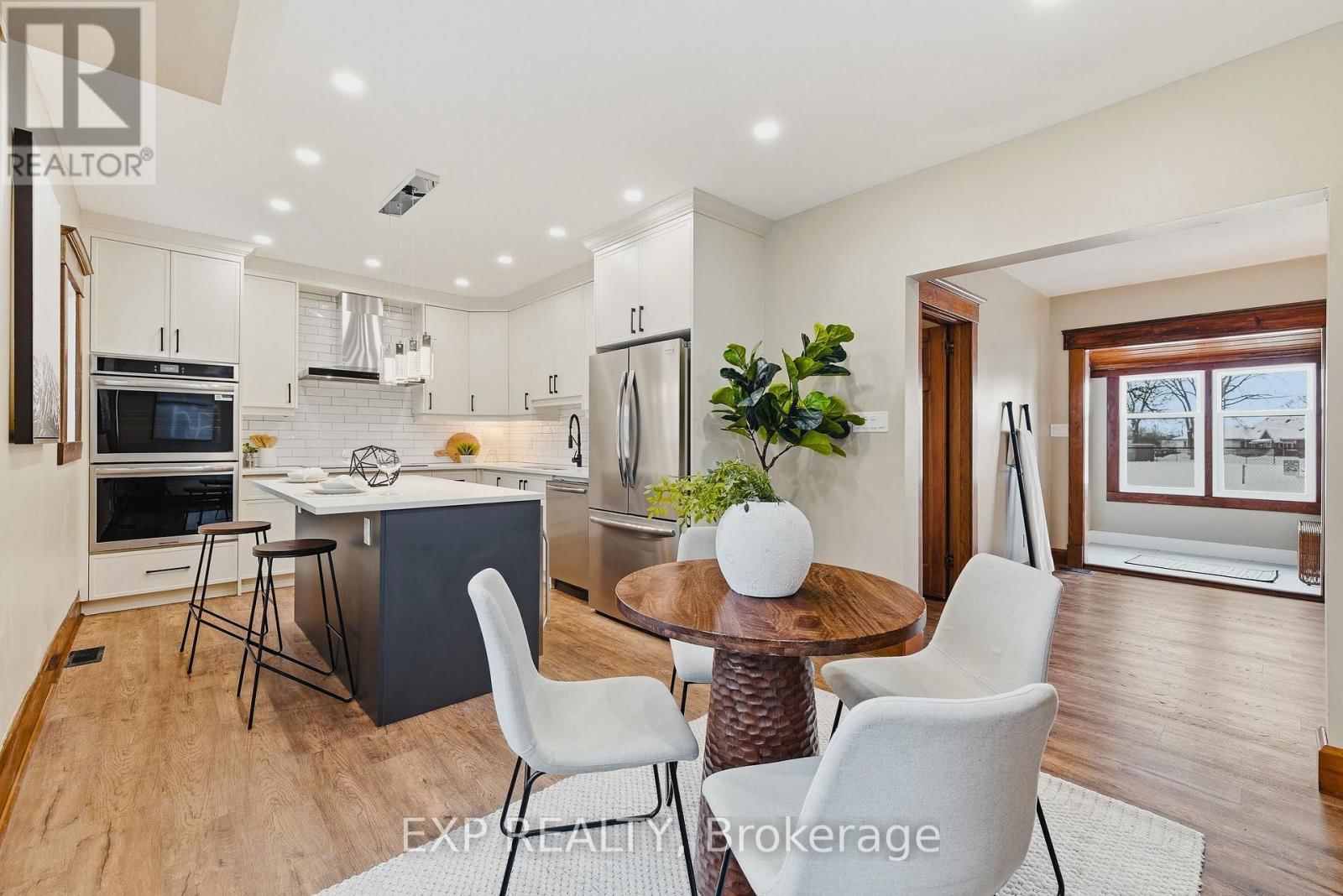 999 VINE STREET Image 13