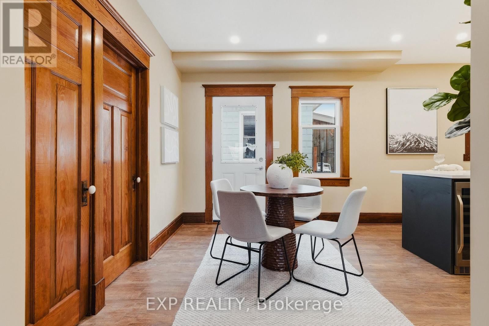 999 VINE STREET Image 20