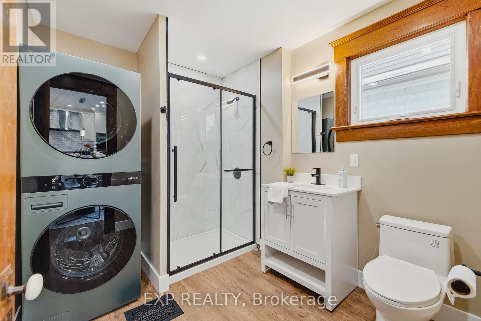 999 VINE STREET Image 23