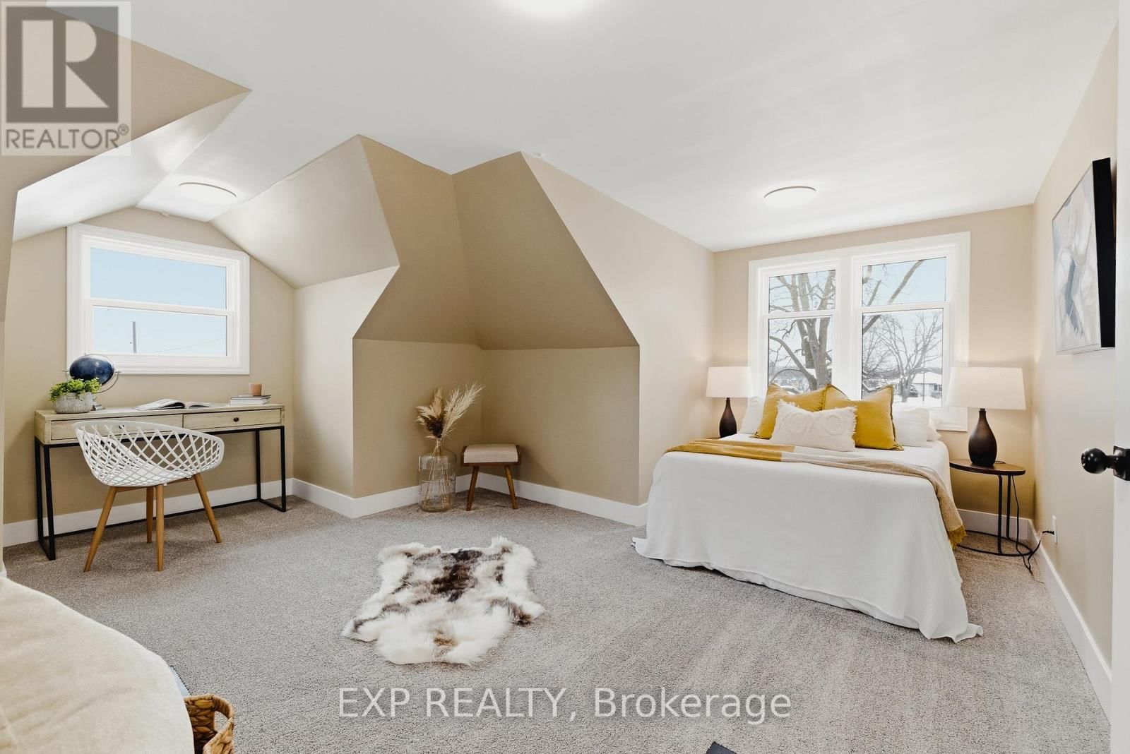 999 VINE STREET Image 24