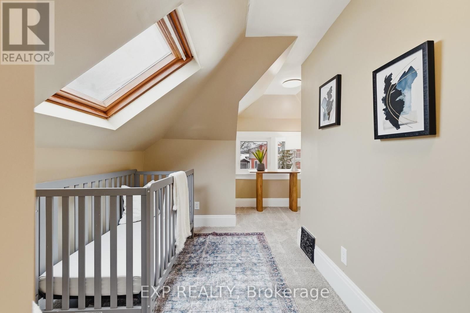 999 VINE STREET Image 31