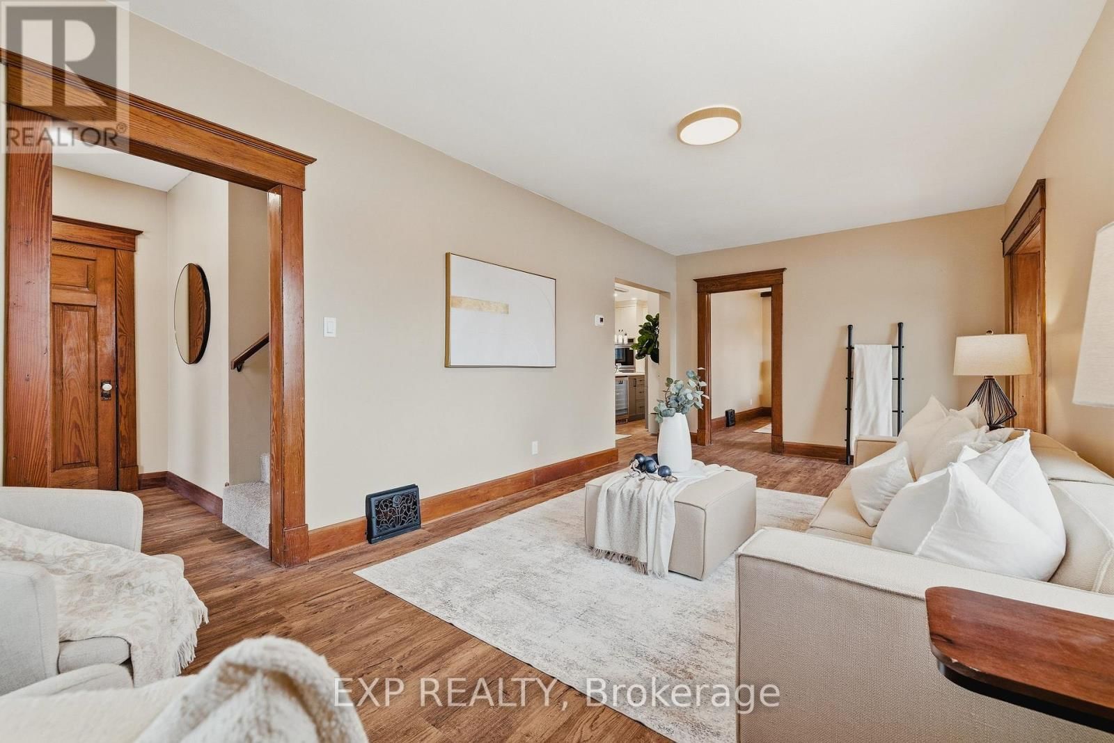 999 VINE STREET Image 7