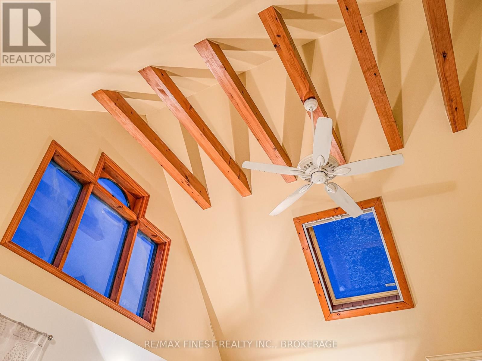 166 QUEEN STREET Image 12