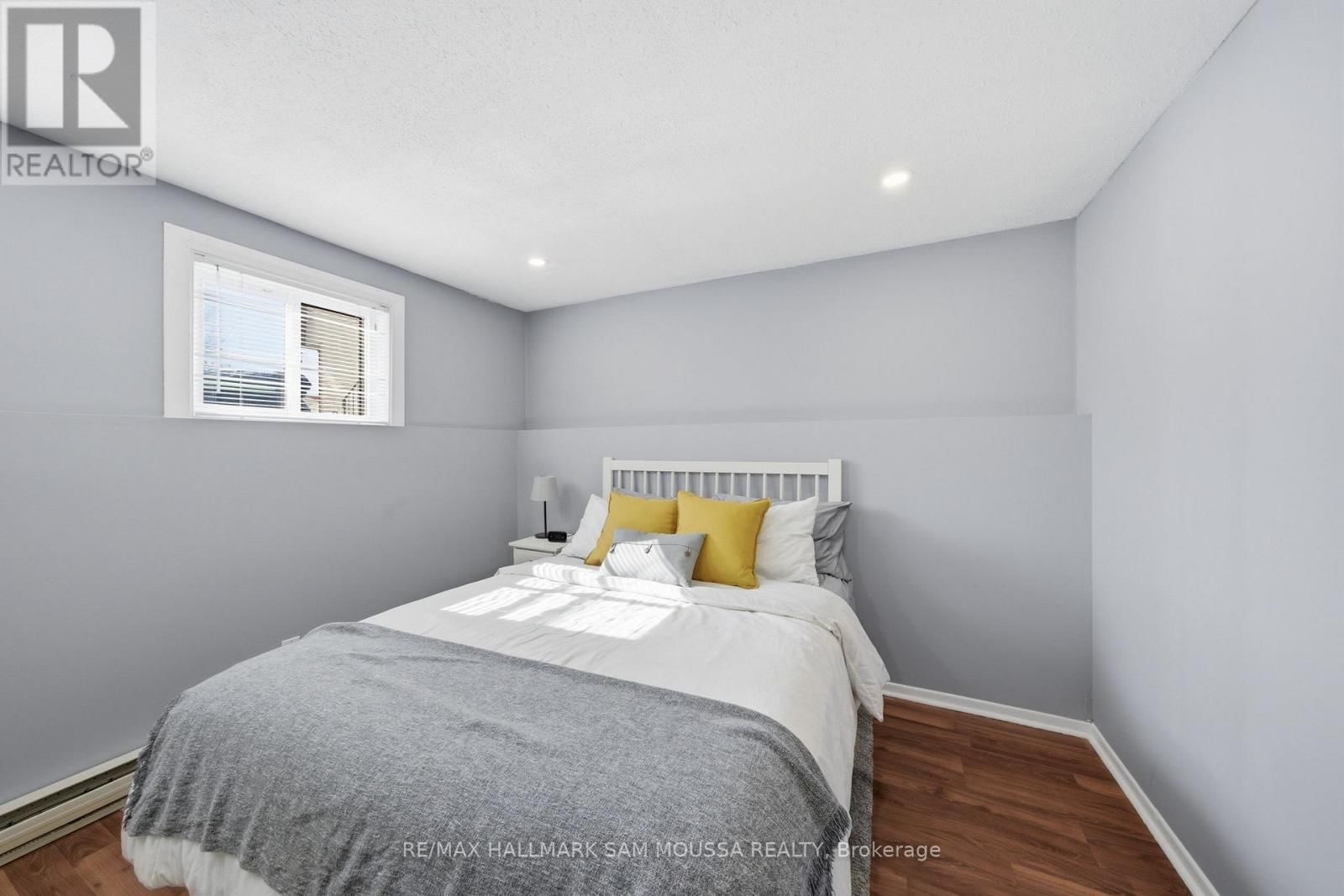 B - 25 WOODVALE GREEN Image 29