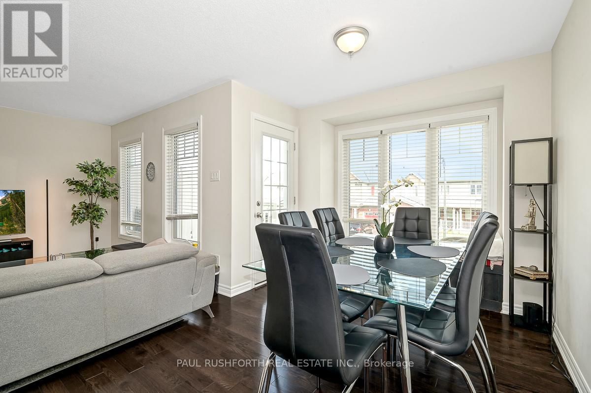 103 ECLIPSE CRESCENT Image 13