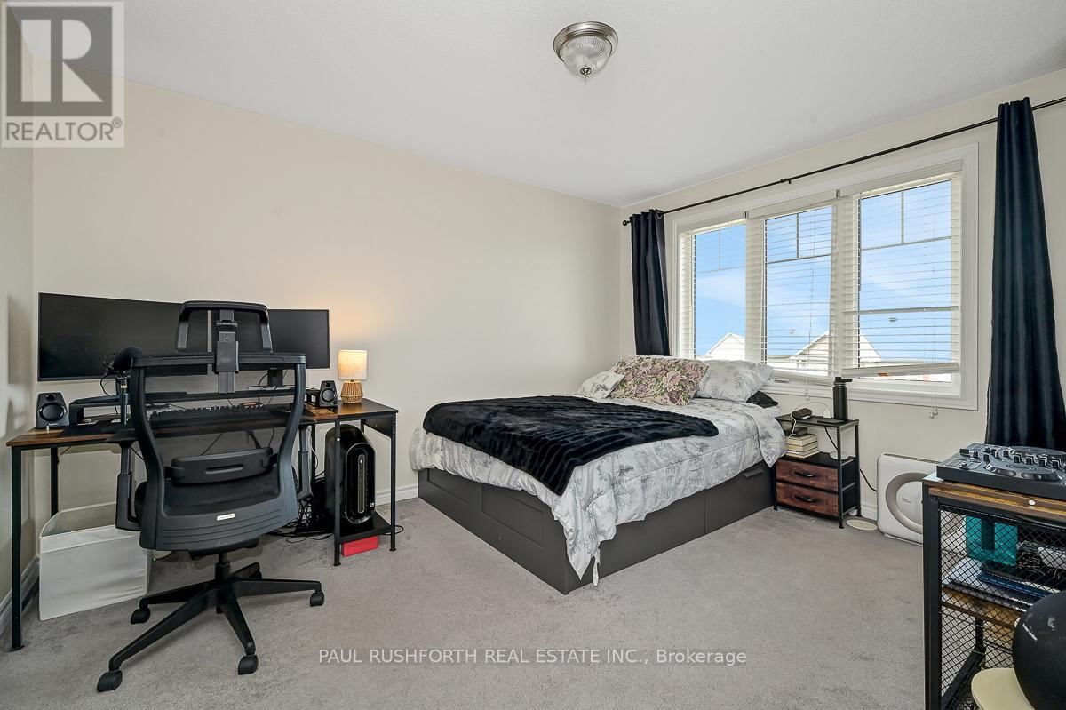 103 ECLIPSE CRESCENT Image 15