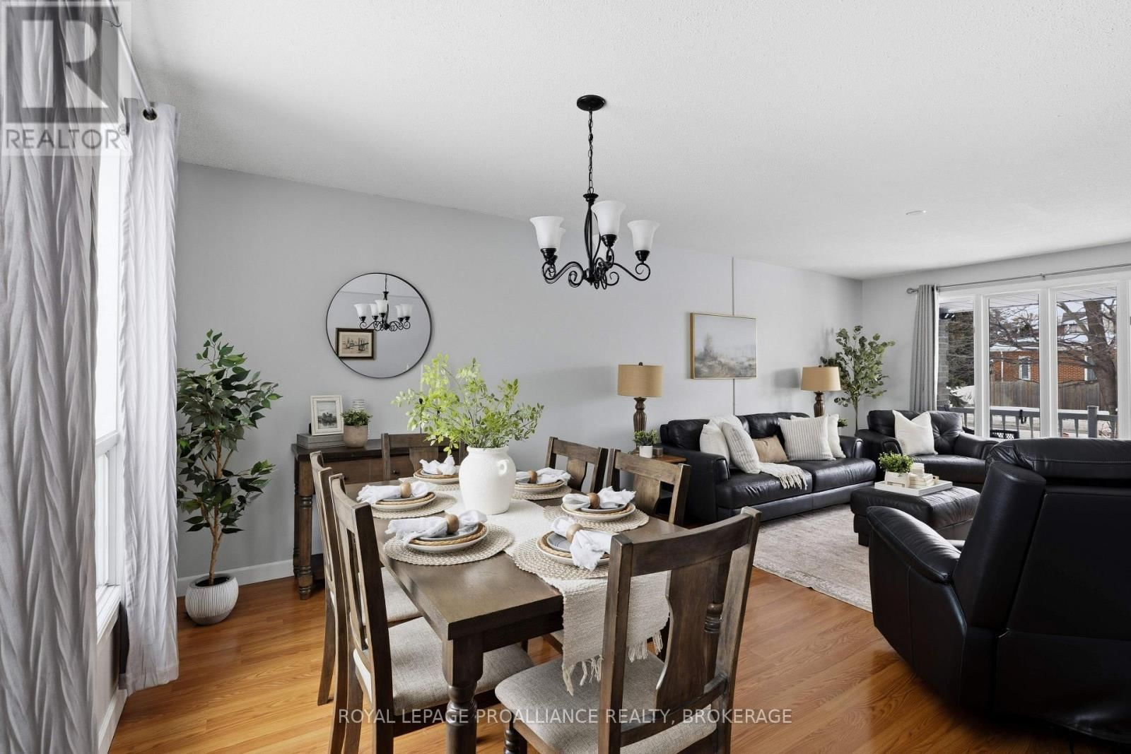 789 STRAND BOULEVARD Image 15