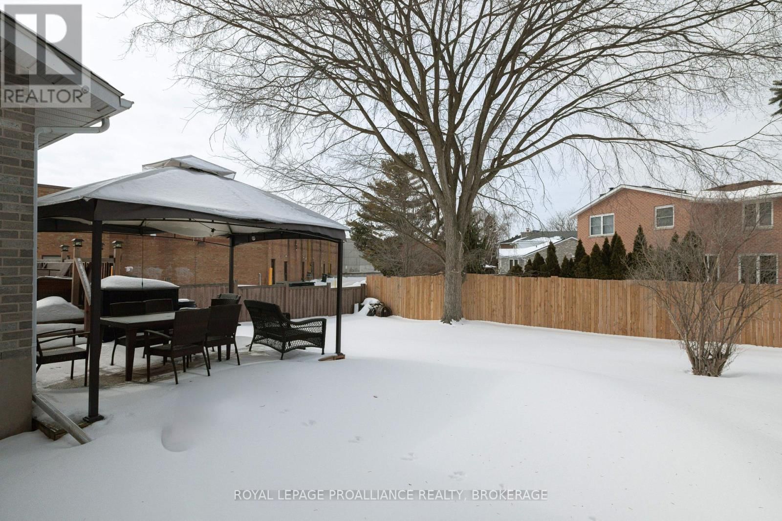 789 STRAND BOULEVARD Image 36