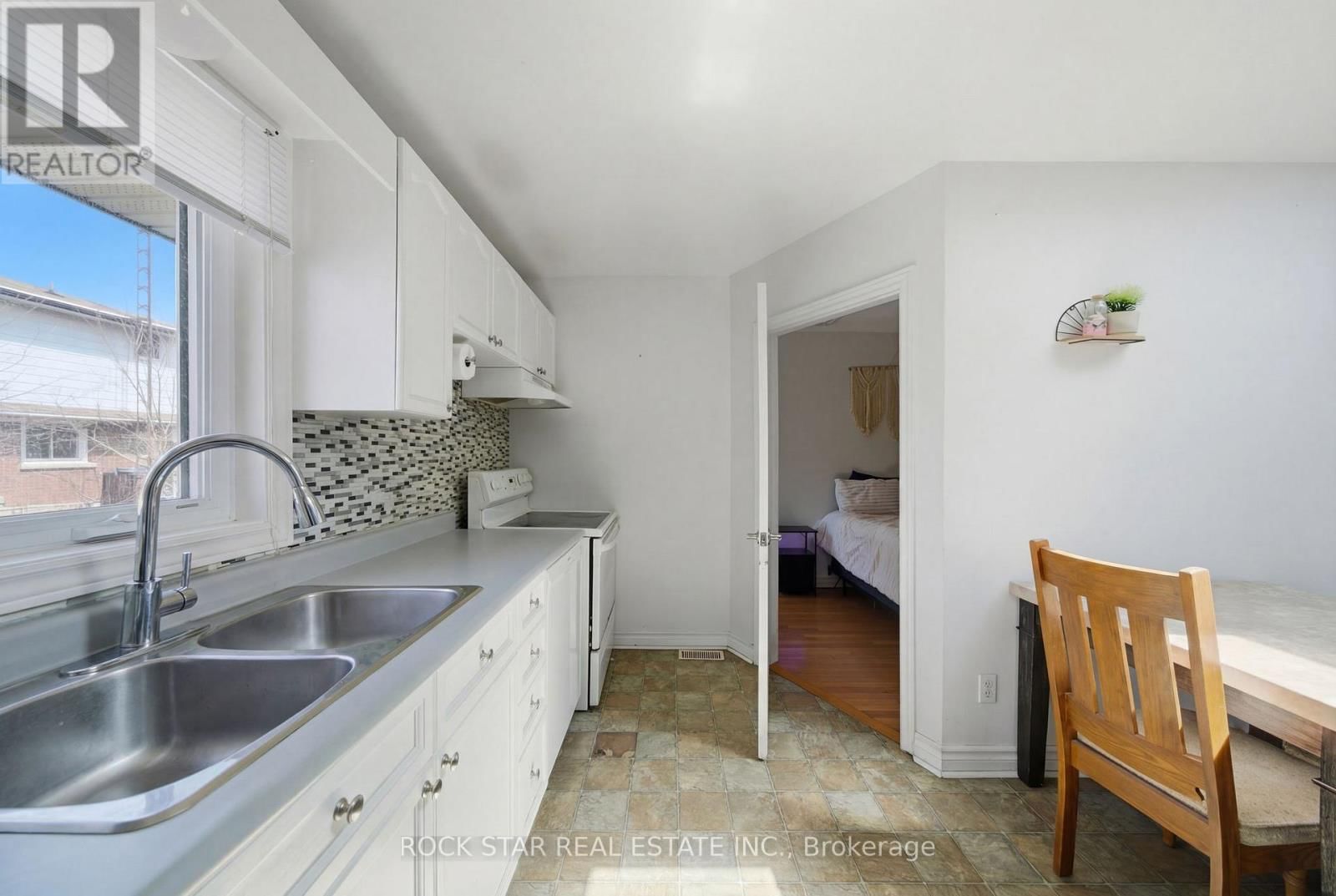 250 GRANTHAM AVENUE Image 18