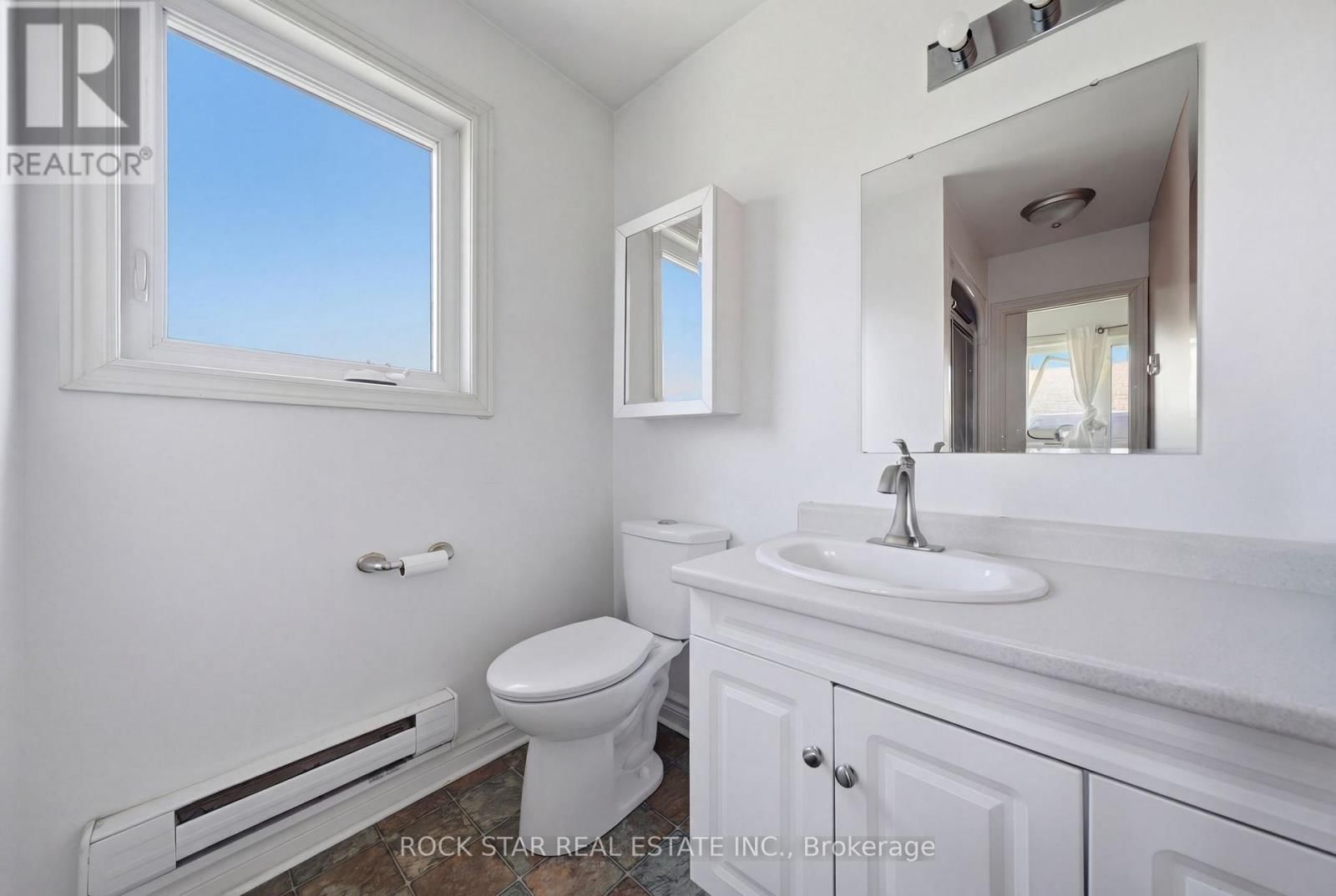 250 GRANTHAM AVENUE Image 24