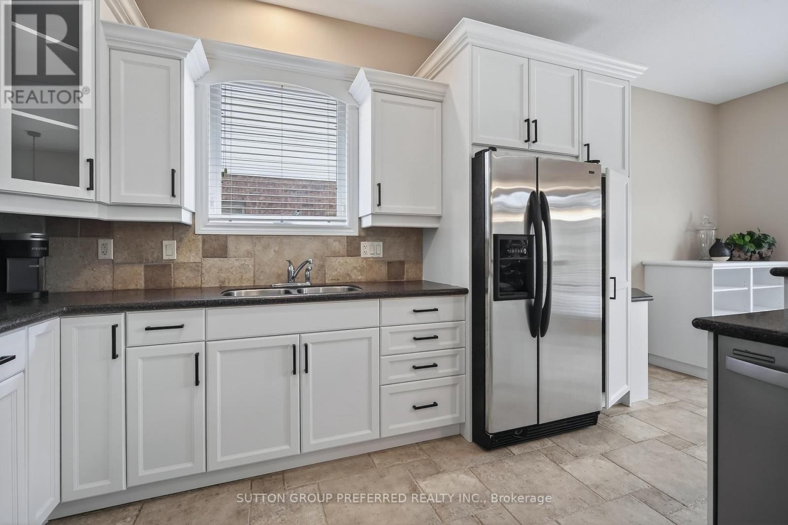 22 SPRINGFIELD WAY Image 14